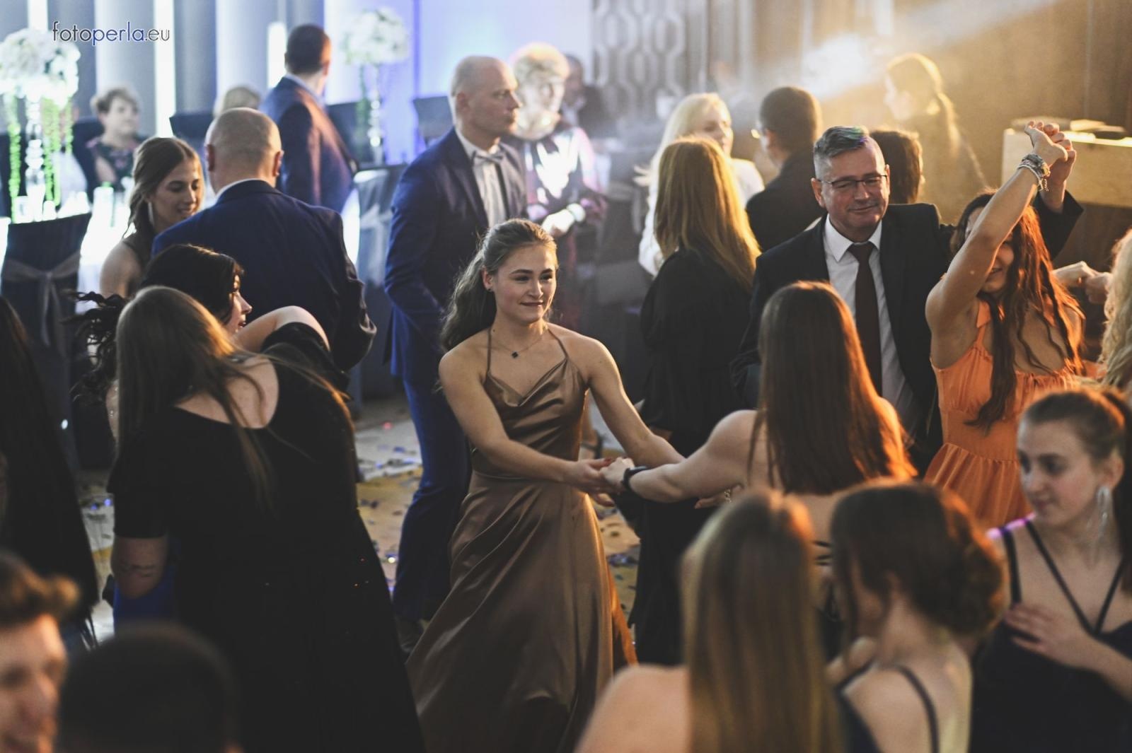 Zdjęcie w galerii na portalu naszraciborz.pl: Zabawa do białego rana. Studniówka ZSOMS na bis! wiadomości z regionu