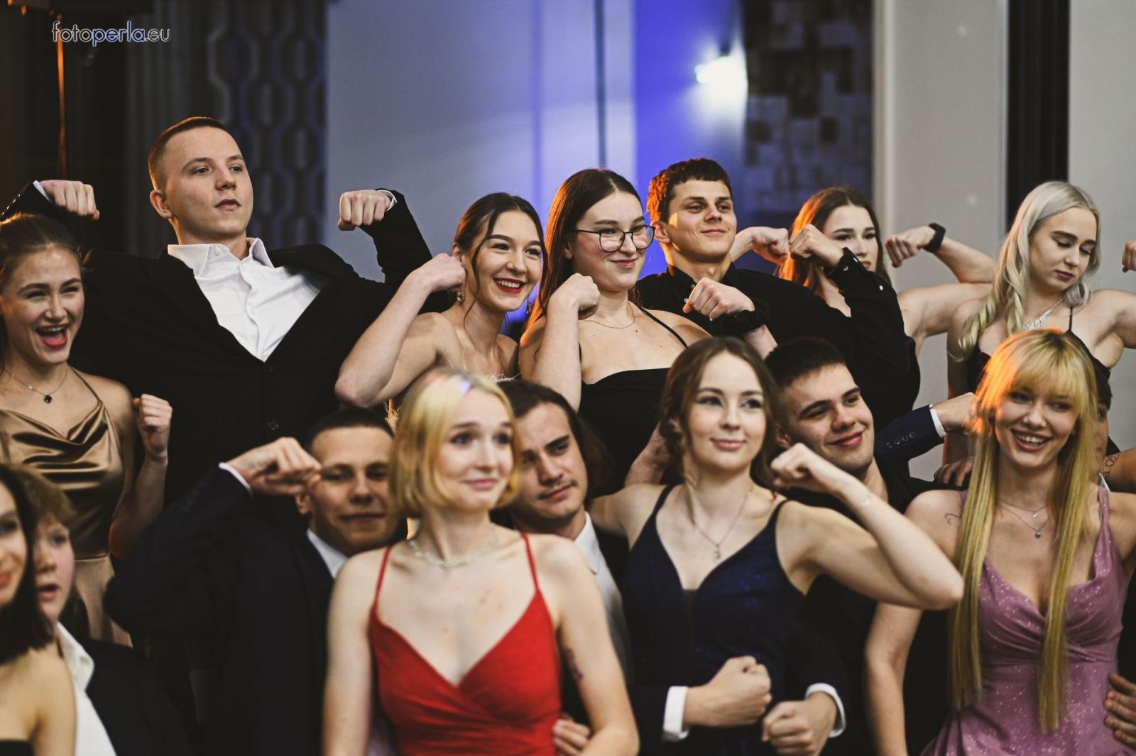 Zdjęcie w galerii na portalu naszraciborz.pl: Zabawa do białego rana. Studniówka ZSOMS na bis! wiadomości z regionu