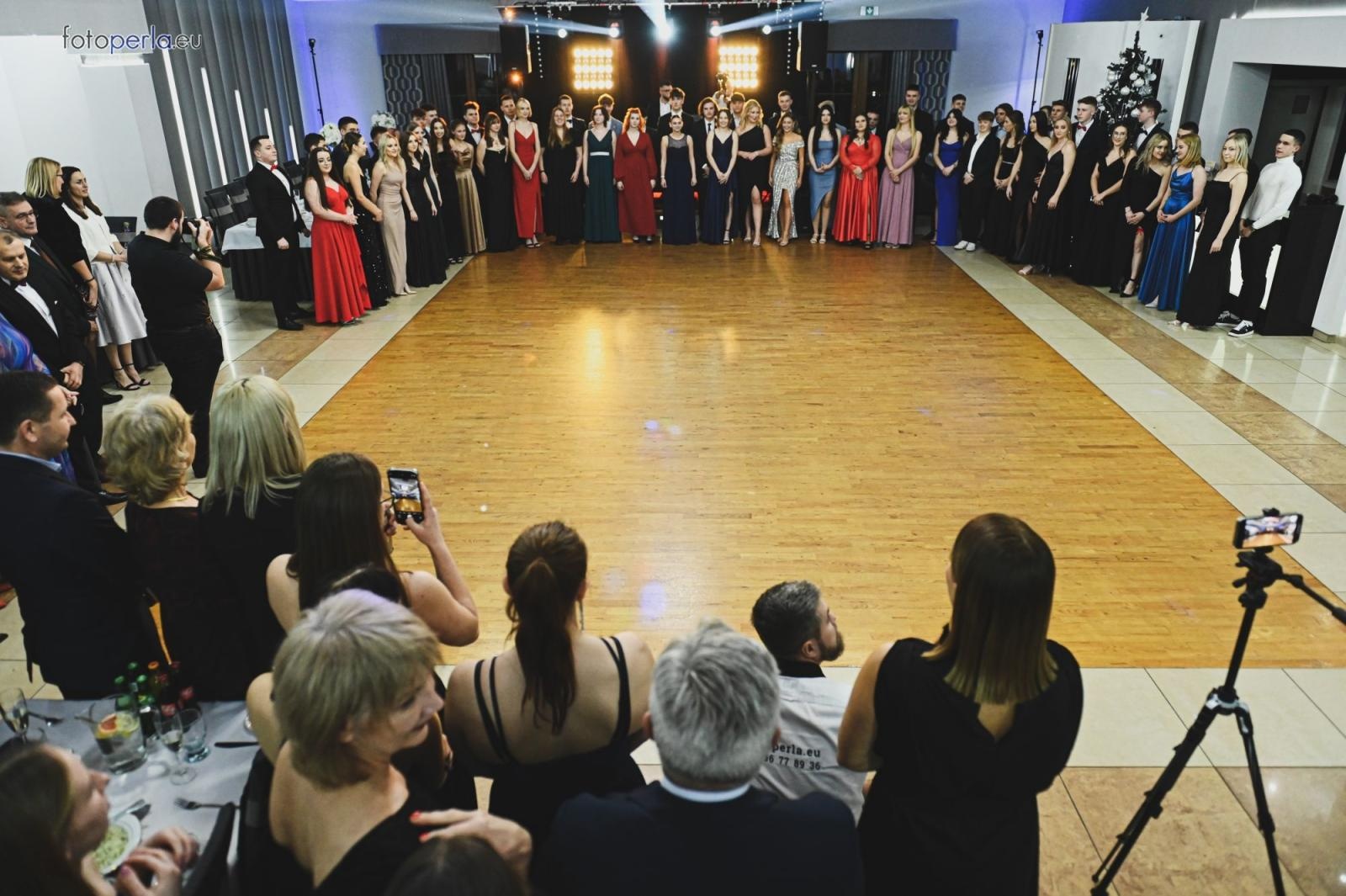 Zdjęcie w galerii na portalu naszraciborz.pl: Zabawa do białego rana. Studniówka ZSOMS na bis! wiadomości z regionu