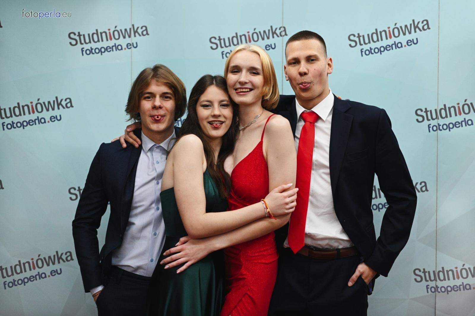 Zdjęcie w galerii na portalu naszraciborz.pl: Zabawa do białego rana. Studniówka ZSOMS na bis! wiadomości z regionu