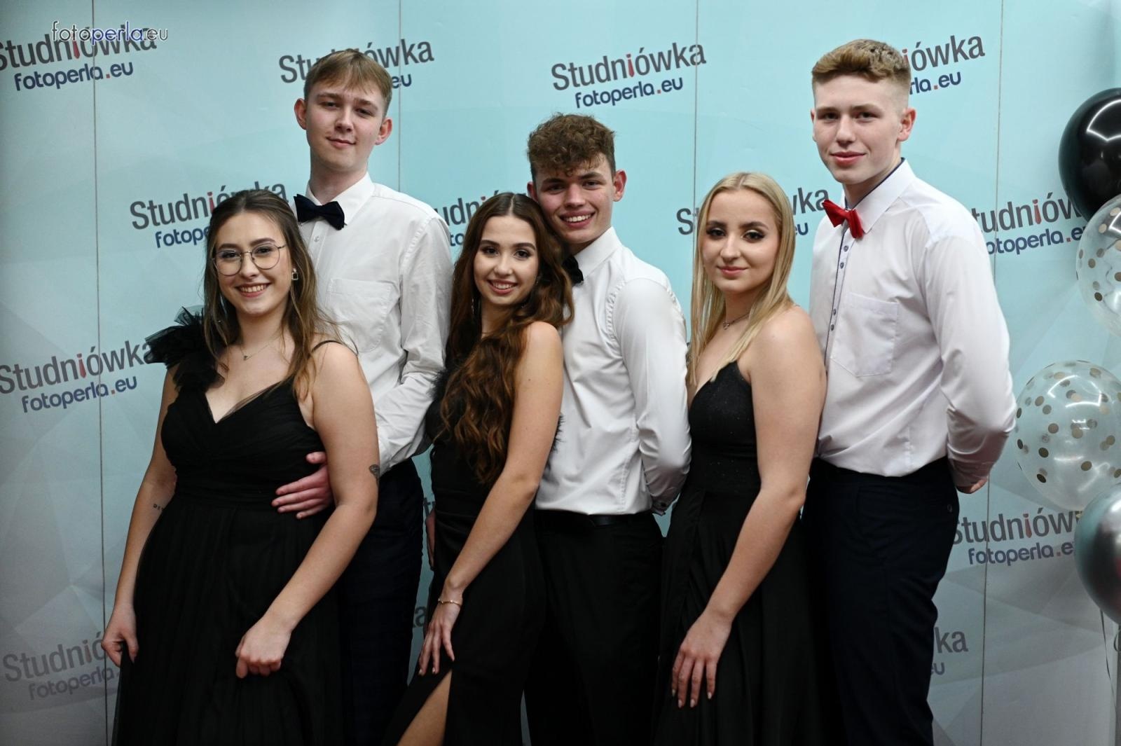 Zdjęcie w galerii na portalu naszraciborz.pl: Zabawa do białego rana. Studniówka ZSOMS na bis! wiadomości z regionu