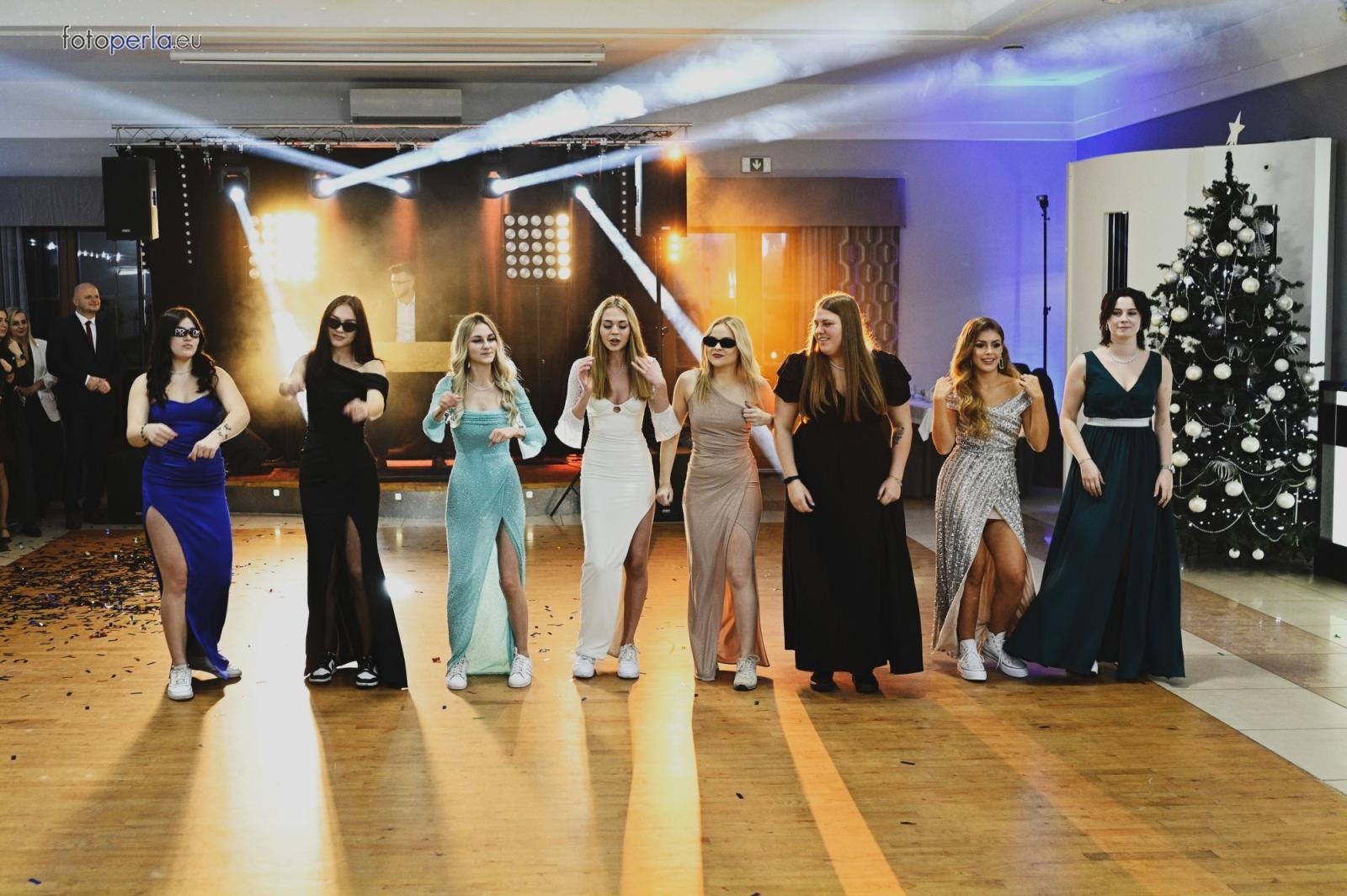 Zdjęcie w galerii na portalu naszraciborz.pl: Zabawa do białego rana. Studniówka ZSOMS na bis! wiadomości z regionu