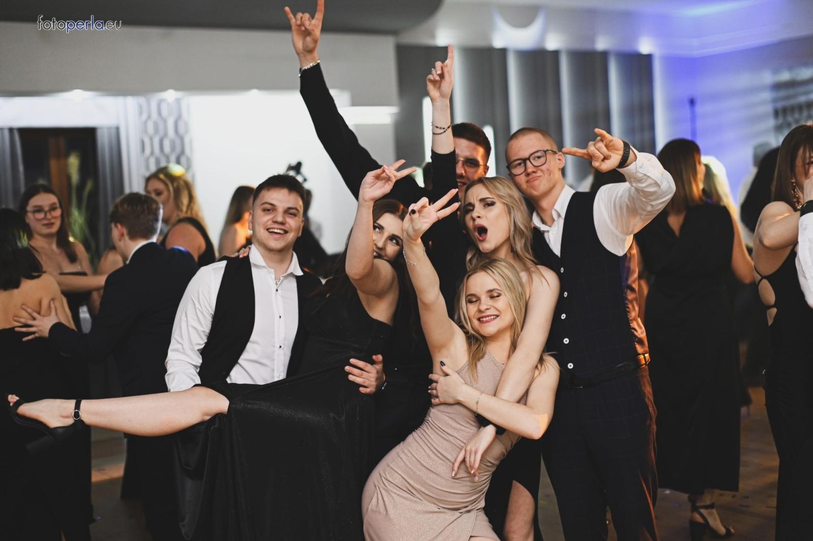 Zdjęcie w galerii na portalu naszraciborz.pl: Zabawa do białego rana. Studniówka ZSOMS na bis! wiadomości z regionu