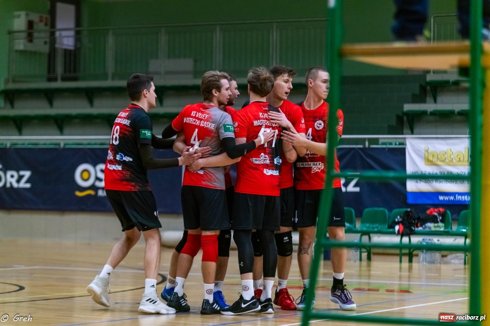 Zdjęcie w galerii na portalu naszraciborz.pl: Choć liderowi się postawili, punktów nie zdobyli [FOTO i WIDEO] wiadomości z regionu