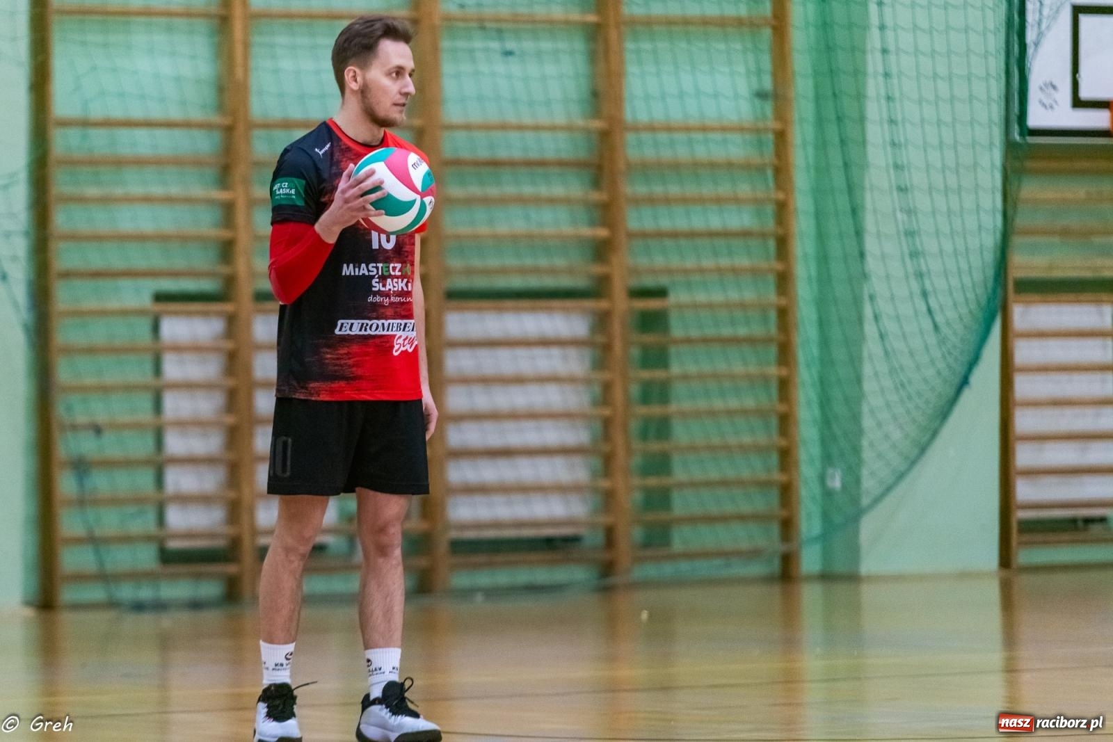 Zdjęcie w galerii na portalu naszraciborz.pl: Choć liderowi się postawili, punktów nie zdobyli [FOTO i WIDEO] wiadomości z regionu