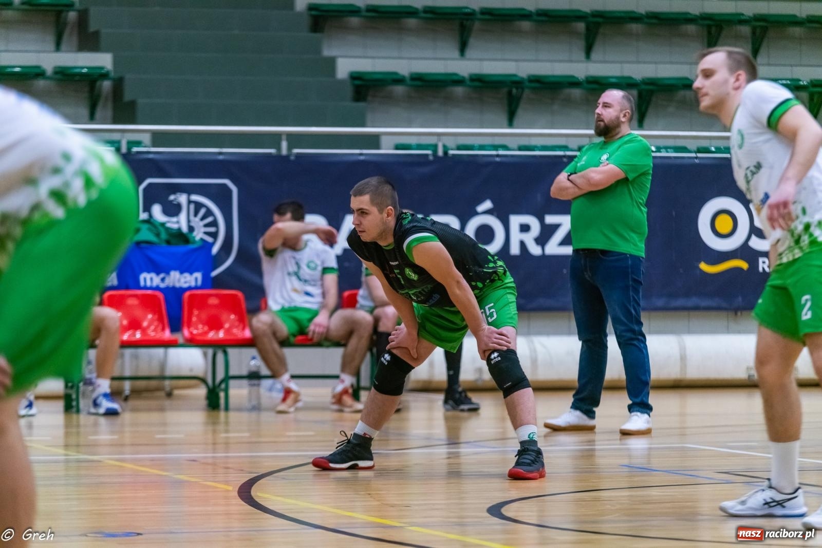 Zdjęcie w galerii na portalu naszraciborz.pl: Choć liderowi się postawili, punktów nie zdobyli [FOTO i WIDEO] wiadomości z regionu