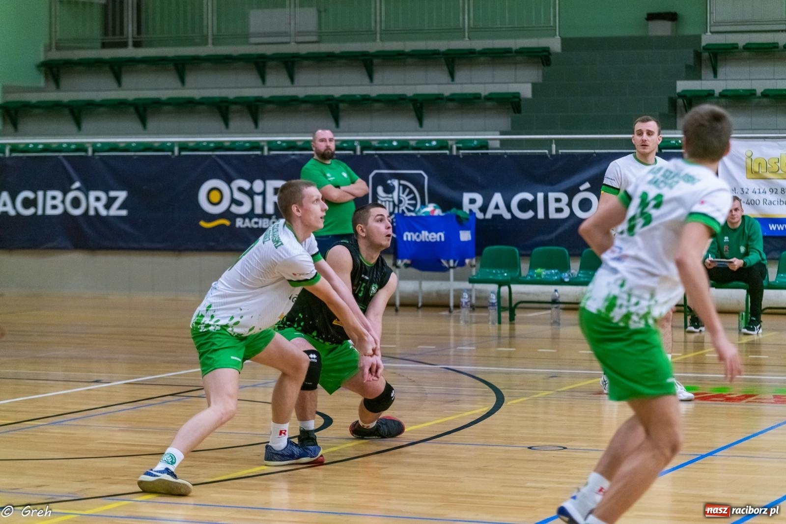 Zdjęcie w galerii na portalu naszraciborz.pl: Choć liderowi się postawili, punktów nie zdobyli [FOTO i WIDEO] wiadomości z regionu