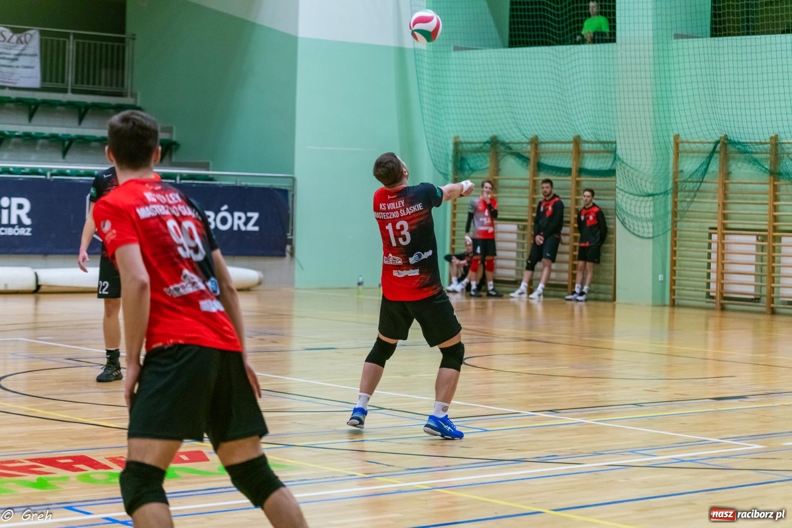 Zdjęcie w galerii na portalu naszraciborz.pl: Choć liderowi się postawili, punktów nie zdobyli [FOTO i WIDEO] wiadomości z regionu