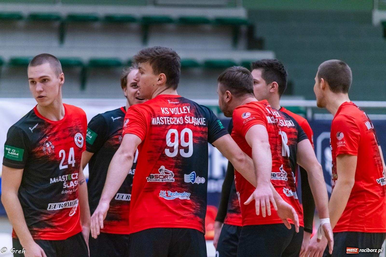 Zdjęcie w galerii na portalu naszraciborz.pl: Choć liderowi się postawili, punktów nie zdobyli [FOTO i WIDEO] wiadomości z regionu