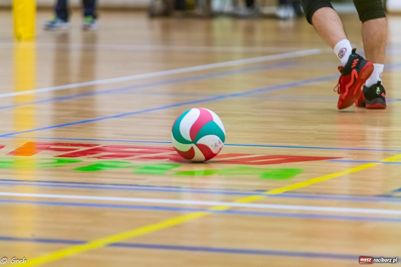 Zdjęcie w galerii na portalu naszraciborz.pl: Choć liderowi się postawili, punktów nie zdobyli [FOTO i WIDEO] wiadomości z regionu