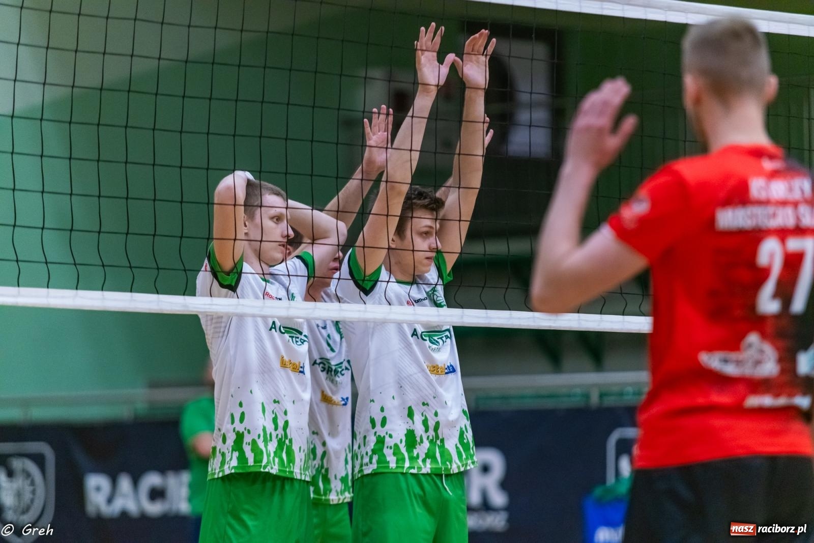 Zdjęcie w galerii na portalu naszraciborz.pl: Choć liderowi się postawili, punktów nie zdobyli [FOTO i WIDEO] wiadomości z regionu