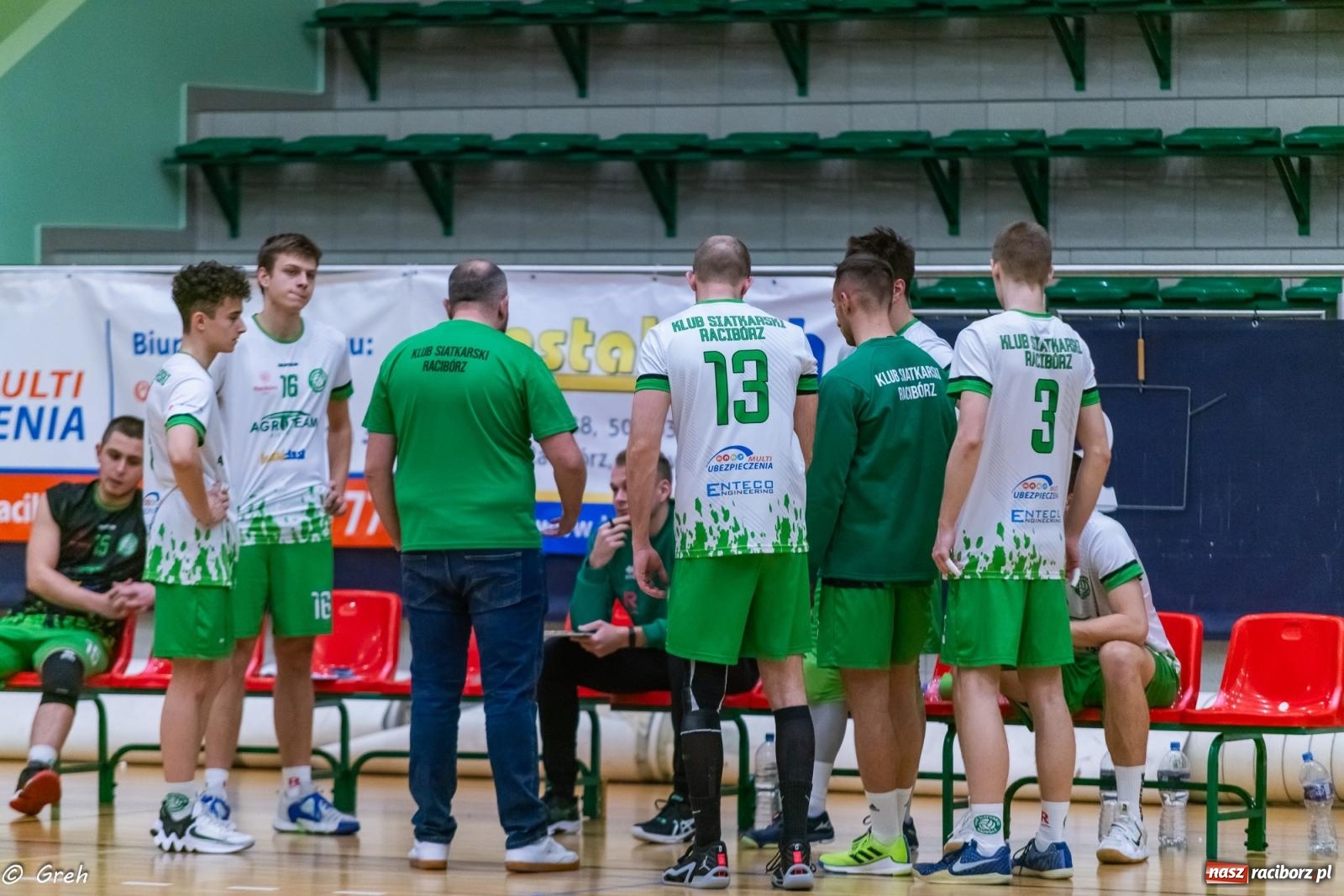 Zdjęcie w galerii na portalu naszraciborz.pl: Choć liderowi się postawili, punktów nie zdobyli [FOTO i WIDEO] wiadomości z regionu