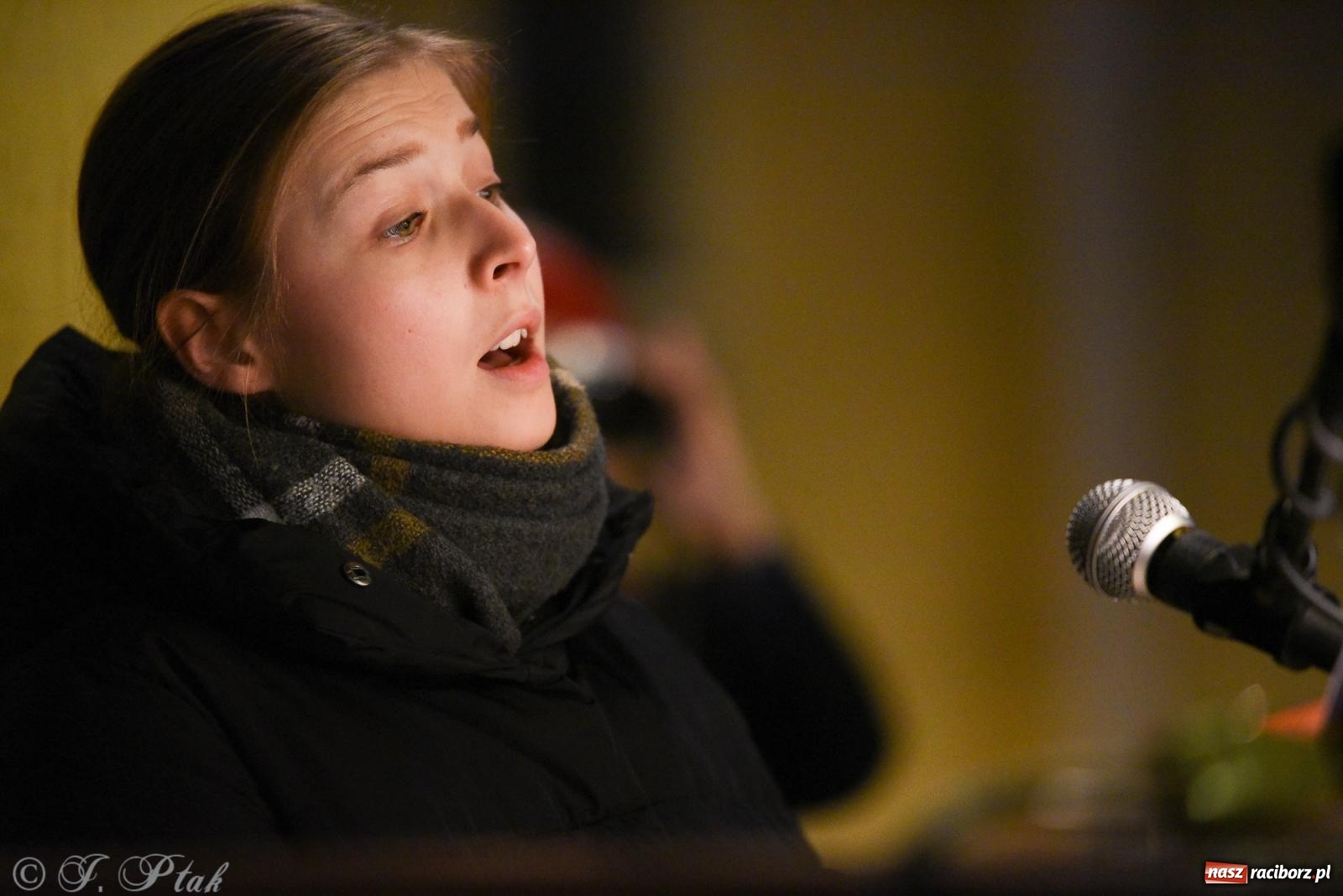 Zdjęcie w galerii na portalu naszraciborz.pl: Goście z Opola zagrali w okrąglaku [FOTO] wiadomości z regionu