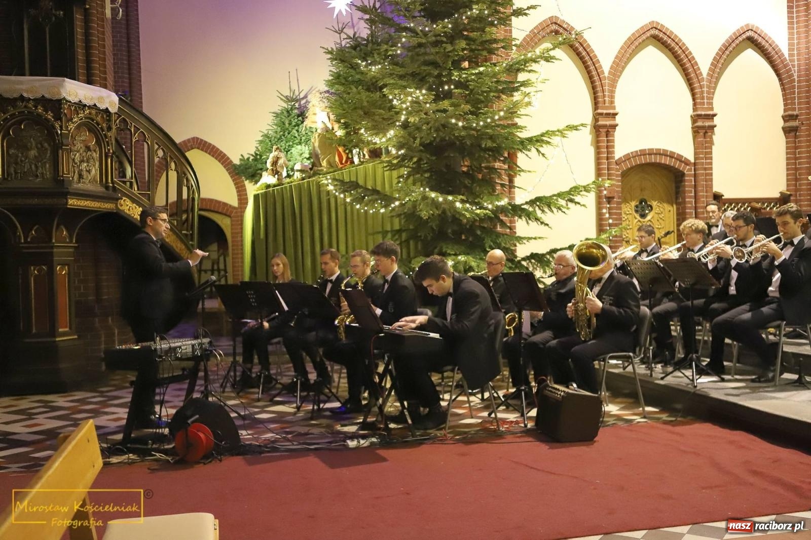 Zdjęcie w galerii na portalu naszraciborz.pl: Świąteczny koncert Orkiestry Dętej z Krzyżanowic [FOTO i WIDEO] wiadomości z regionu