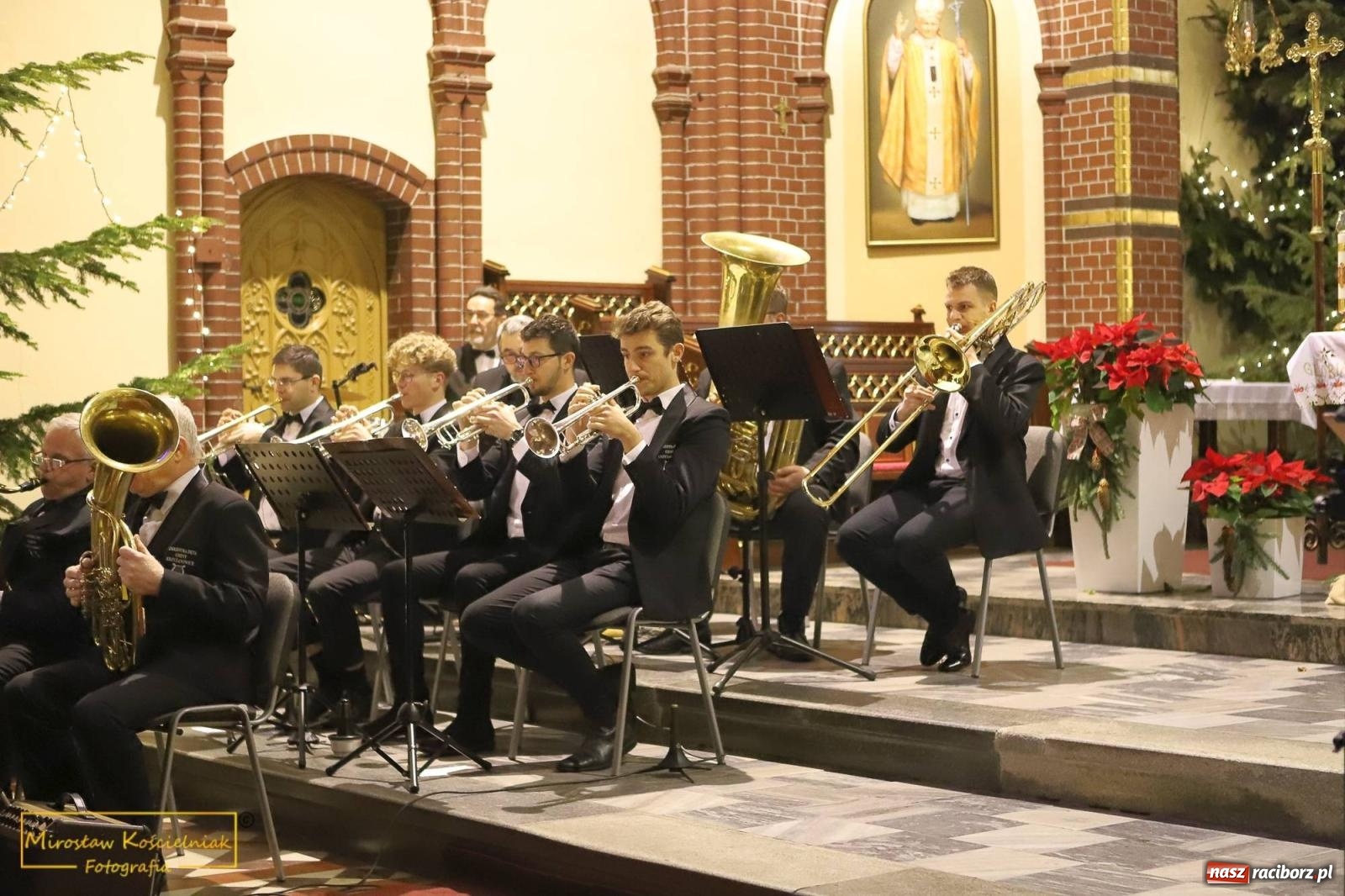 Zdjęcie w galerii na portalu naszraciborz.pl: Świąteczny koncert Orkiestry Dętej z Krzyżanowic [FOTO i WIDEO] wiadomości z regionu