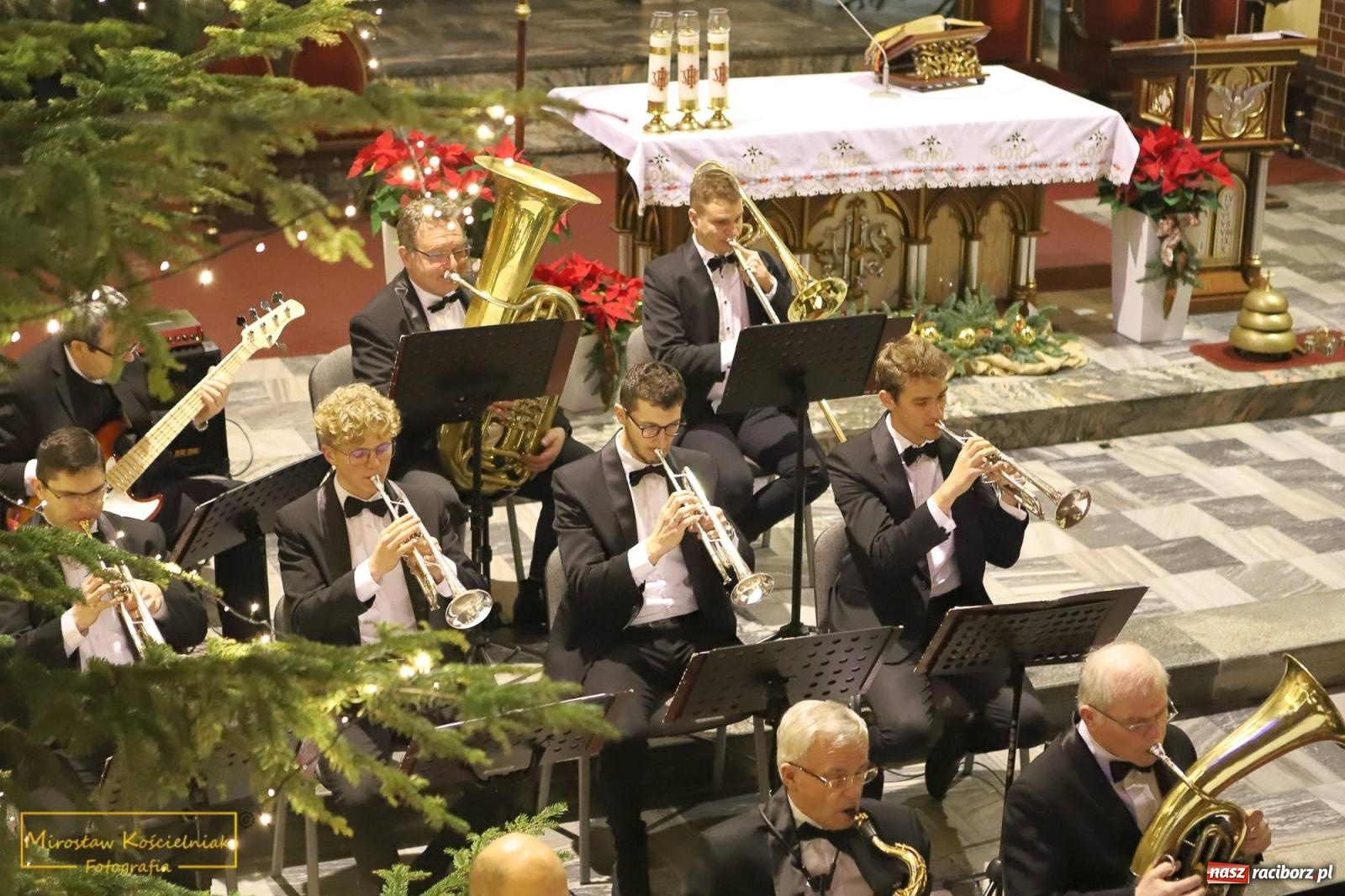 Zdjęcie w galerii na portalu naszraciborz.pl: Świąteczny koncert Orkiestry Dętej z Krzyżanowic [FOTO i WIDEO] wiadomości z regionu