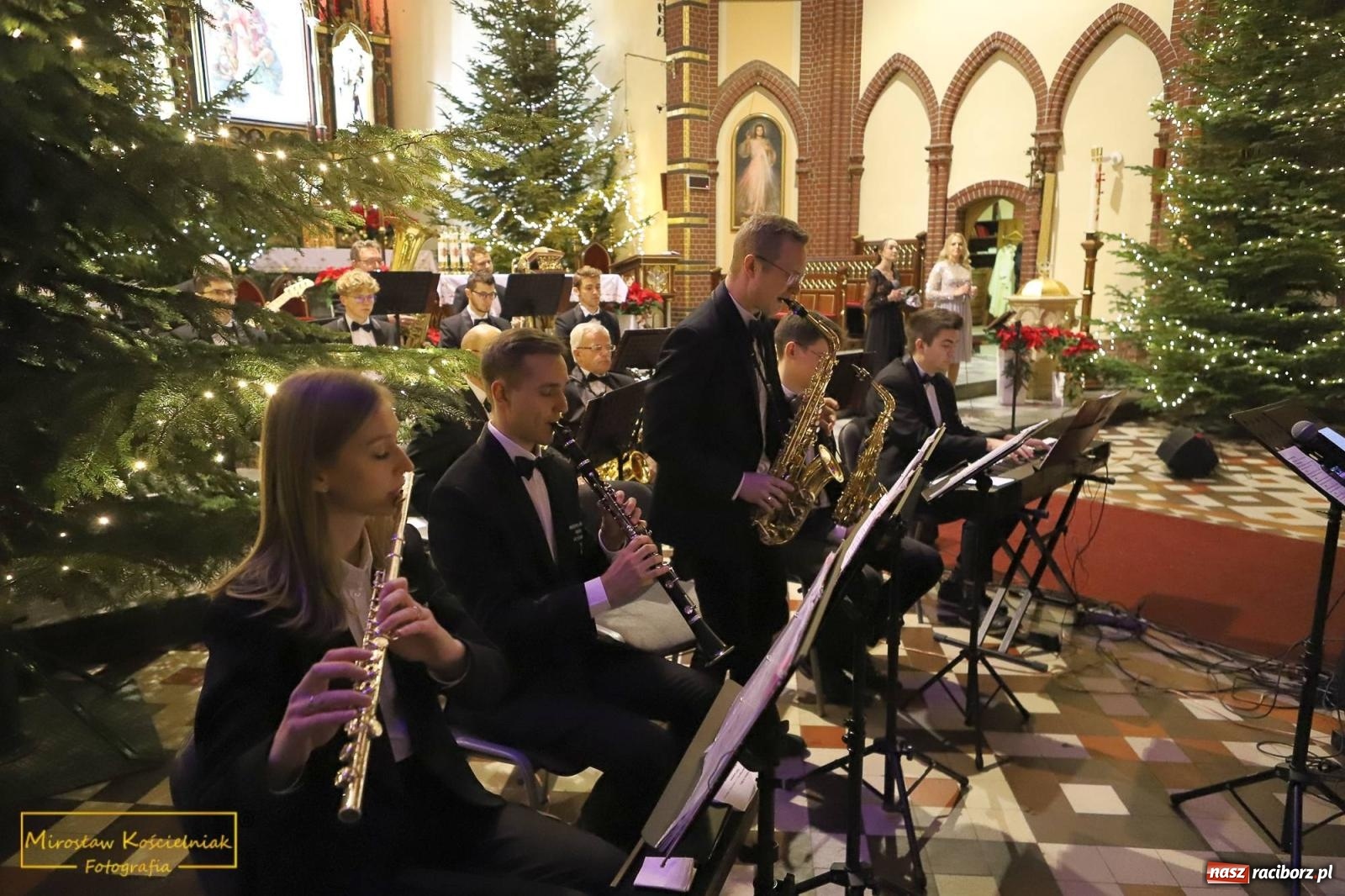 Zdjęcie w galerii na portalu naszraciborz.pl: Świąteczny koncert Orkiestry Dętej z Krzyżanowic [FOTO i WIDEO] wiadomości z regionu