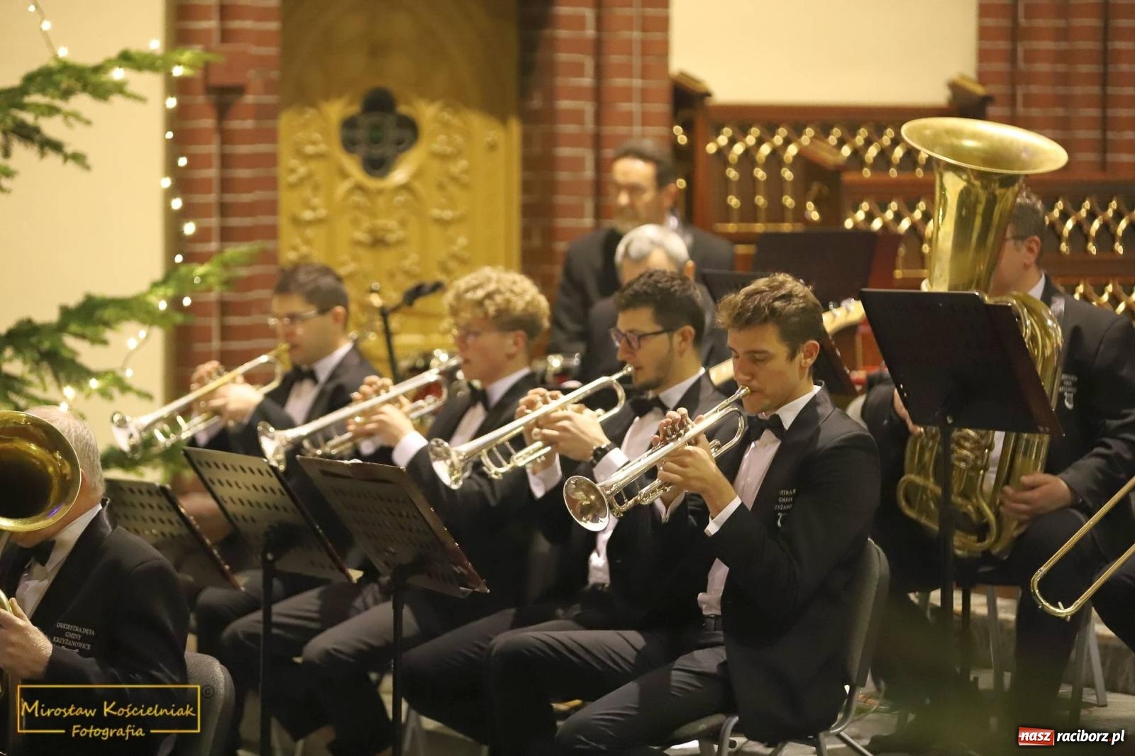 Zdjęcie w galerii na portalu naszraciborz.pl: Świąteczny koncert Orkiestry Dętej z Krzyżanowic [FOTO i WIDEO] wiadomości z regionu
