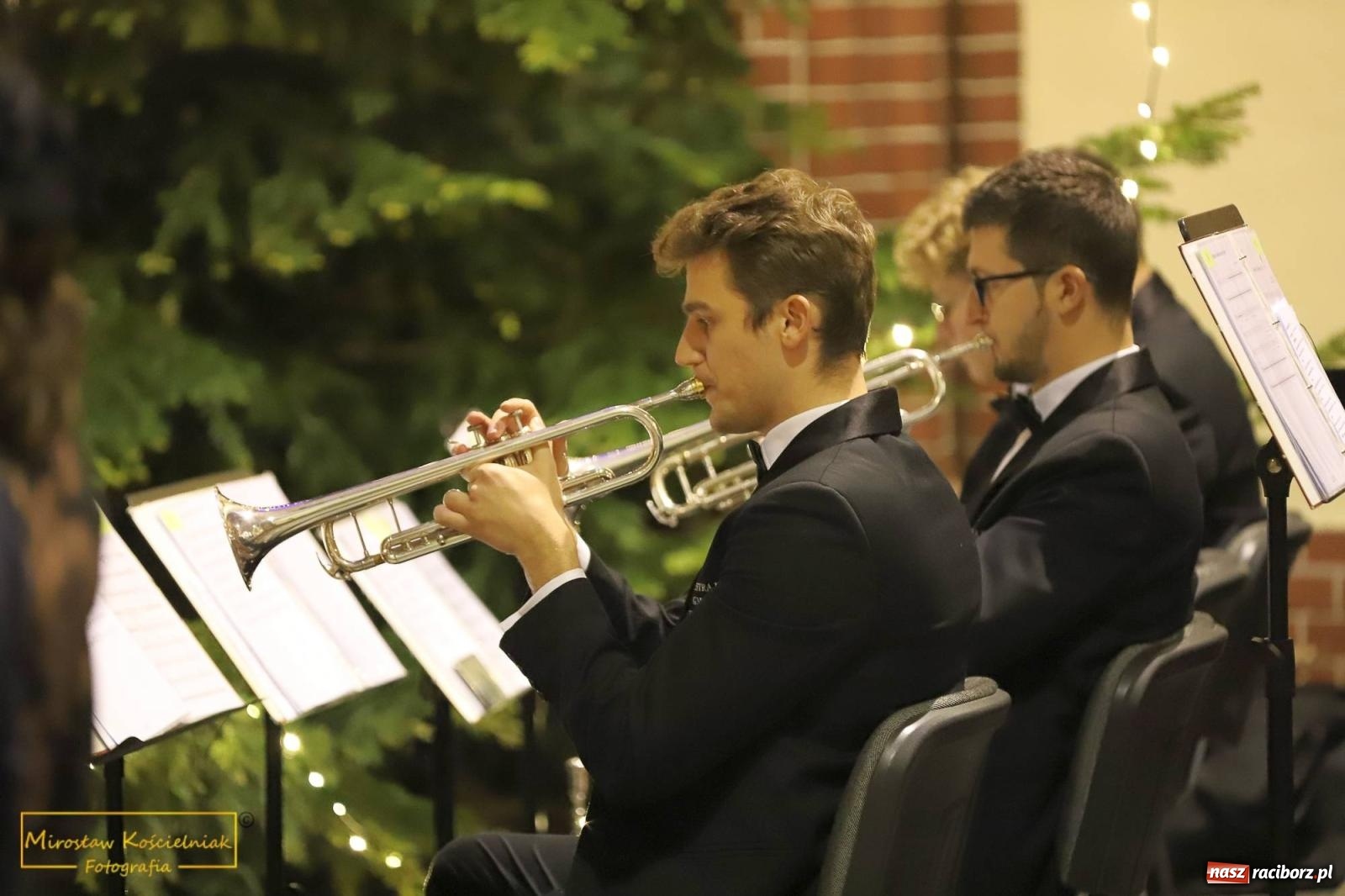 Zdjęcie w galerii na portalu naszraciborz.pl: Świąteczny koncert Orkiestry Dętej z Krzyżanowic [FOTO i WIDEO] wiadomości z regionu