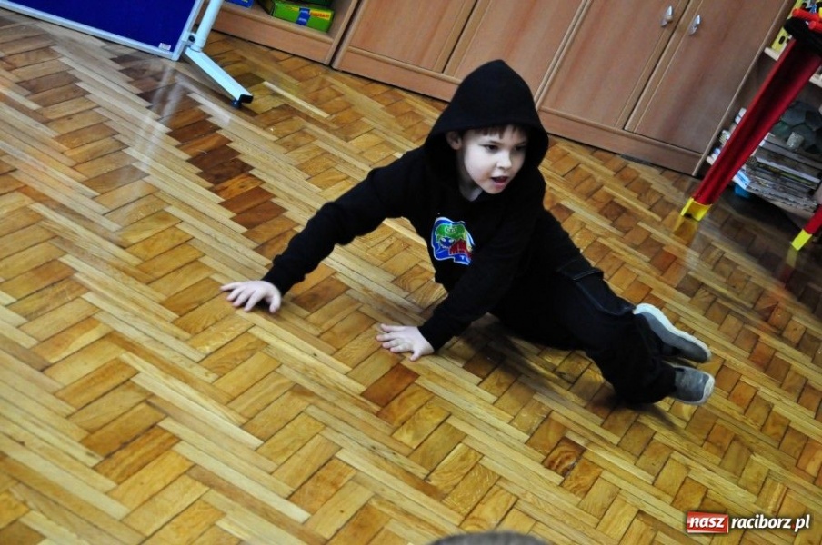 Zdjęcie w galerii na portalu naszraciborz.pl: Walentynkowe konkurencje w SP 13 wiadomości z regionu