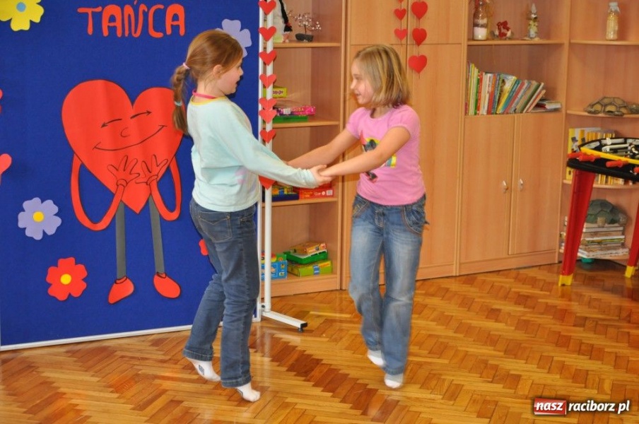 Zdjęcie w galerii na portalu naszraciborz.pl: Walentynkowe konkurencje w SP 13 wiadomości z regionu