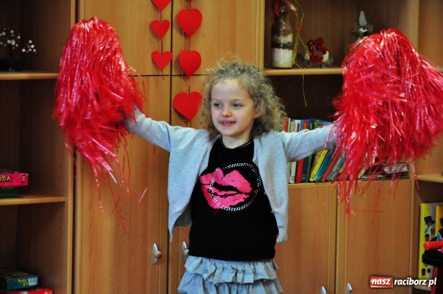 Zdjęcie w galerii na portalu naszraciborz.pl: Walentynkowe konkurencje w SP 13 wiadomości z regionu