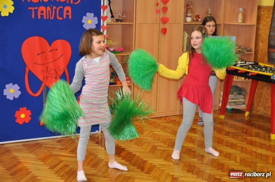 Zdjęcie w galerii na portalu naszraciborz.pl: Walentynkowe konkurencje w SP 13 wiadomości z regionu