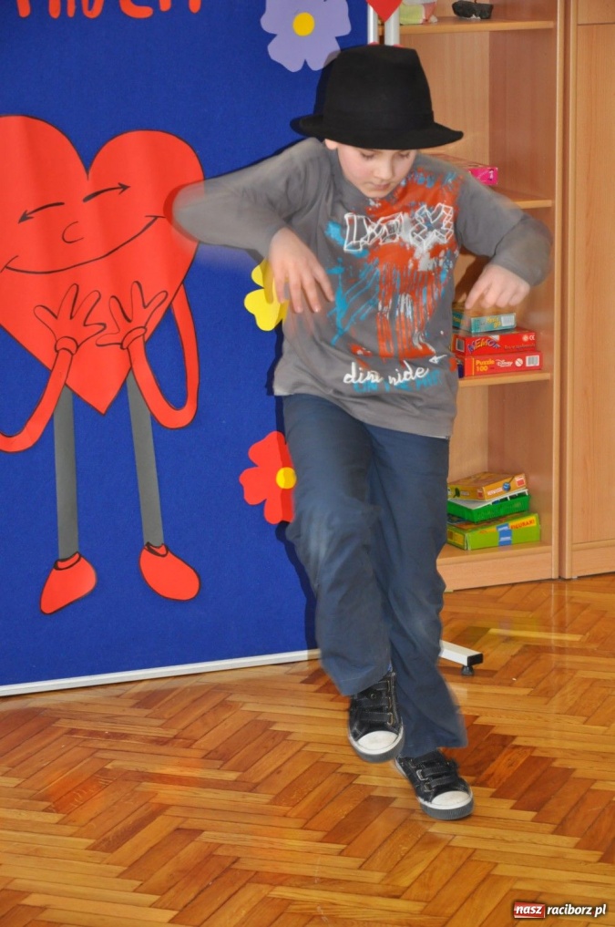 Zdjęcie w galerii na portalu naszraciborz.pl: Walentynkowe konkurencje w SP 13 wiadomości z regionu