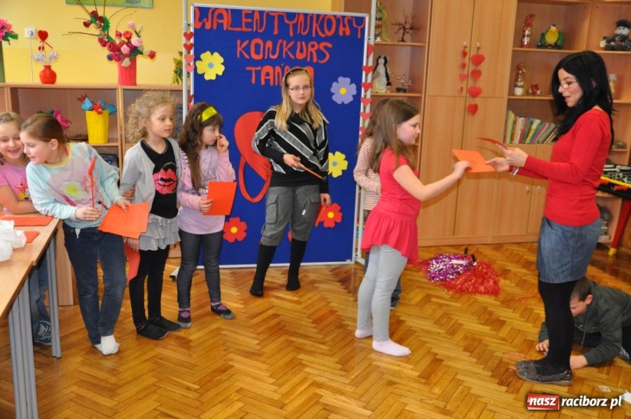 Zdjęcie w galerii na portalu naszraciborz.pl: Walentynkowe konkurencje w SP 13 wiadomości z regionu
