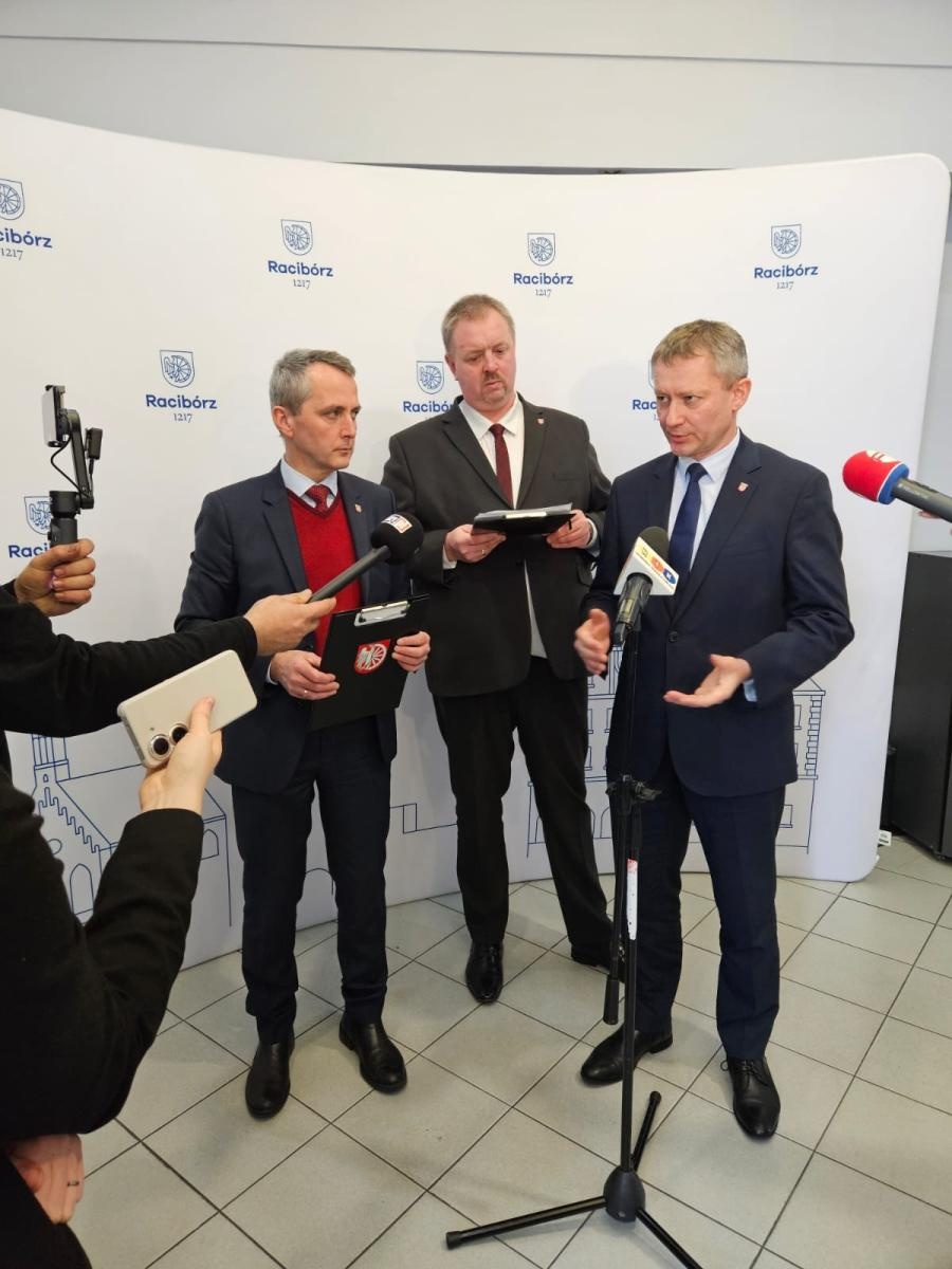 Zdjęcie w galerii na portalu naszraciborz.pl: Decyzje radnych uniemożliwiają działanie stowarzyszenia Pomocna dłoń [INFORMACJA URZĘDU MIASTA] wiadomości z regionu