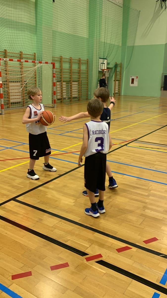Zdjęcie w galerii na portalu naszraciborz.pl: Udana sobota młodych zawodników Minibasketball Racibórz wiadomości z regionu