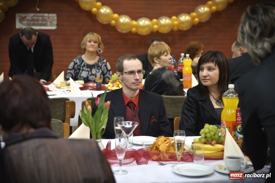 Zdjęcie w galerii na portalu naszraciborz.pl: Studniówka w Mickiewiczu wiadomości z regionu