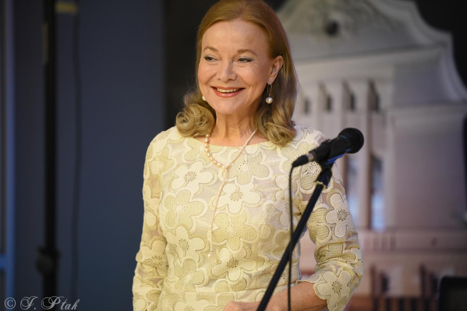 Zdjęcie w galerii na portalu naszraciborz.pl: Filmowa Gabriela z serialu Klan wystąpiła w Raciborzu wiadomości z regionu