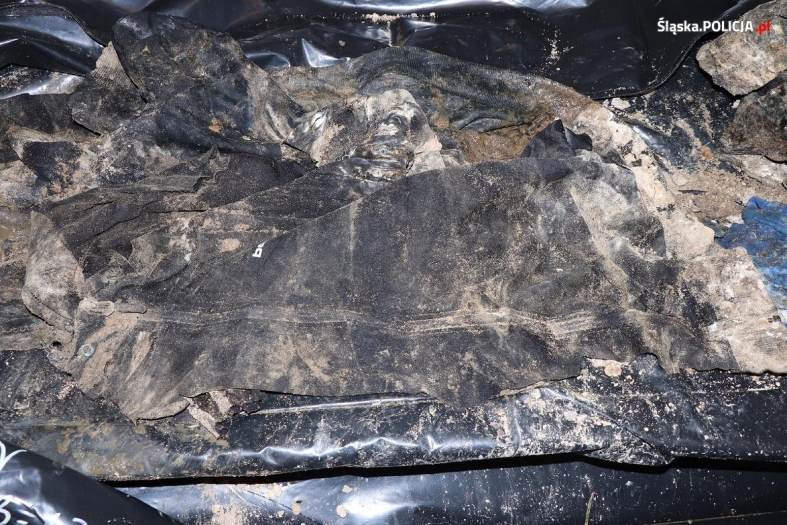 Zdjęcie w galerii na portalu naszraciborz.pl: Śląska policja prosi o pomoc w identyfikacji mężczyzny [UWAGA DRASTYCZNE ZDJĘCIA] wiadomości z regionu