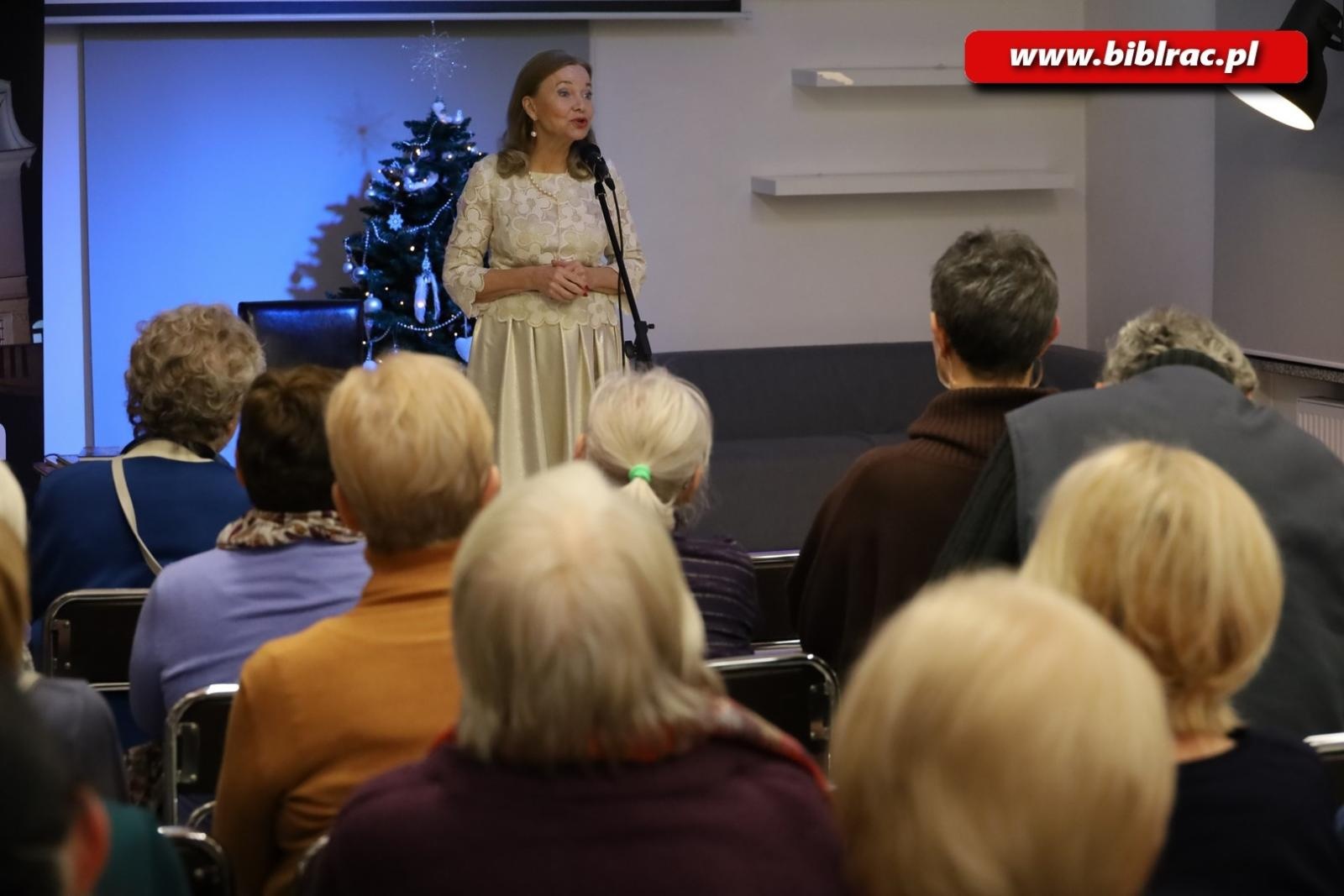 Zdjęcie w galerii na portalu naszraciborz.pl: Żeby nam się jeszcze chciało! Laura Łącz wystąpiła w raciborskiej bibliotece wiadomości z regionu