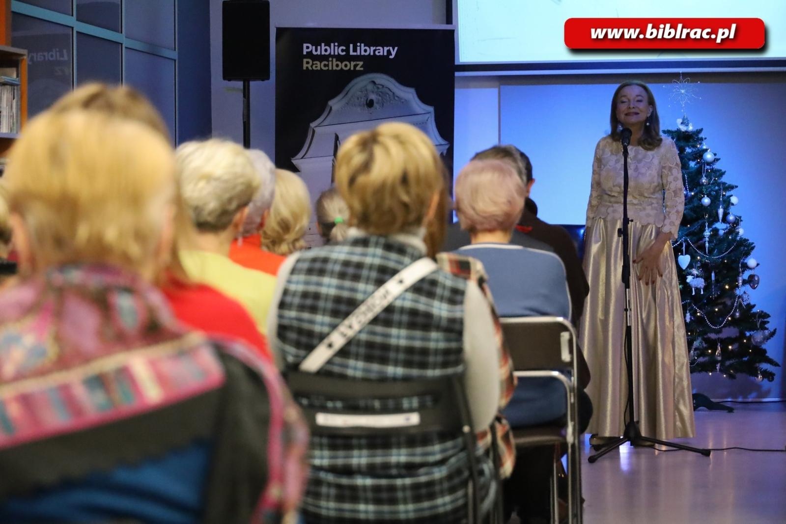 Zdjęcie w galerii na portalu naszraciborz.pl: Żeby nam się jeszcze chciało! Laura Łącz wystąpiła w raciborskiej bibliotece wiadomości z regionu