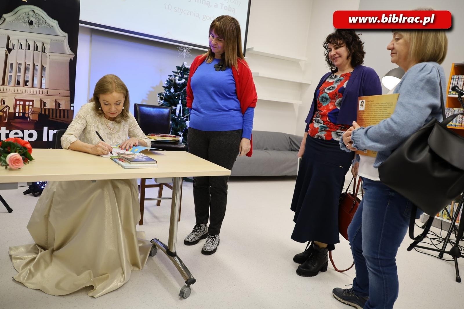 Zdjęcie w galerii na portalu naszraciborz.pl: Żeby nam się jeszcze chciało! Laura Łącz wystąpiła w raciborskiej bibliotece wiadomości z regionu