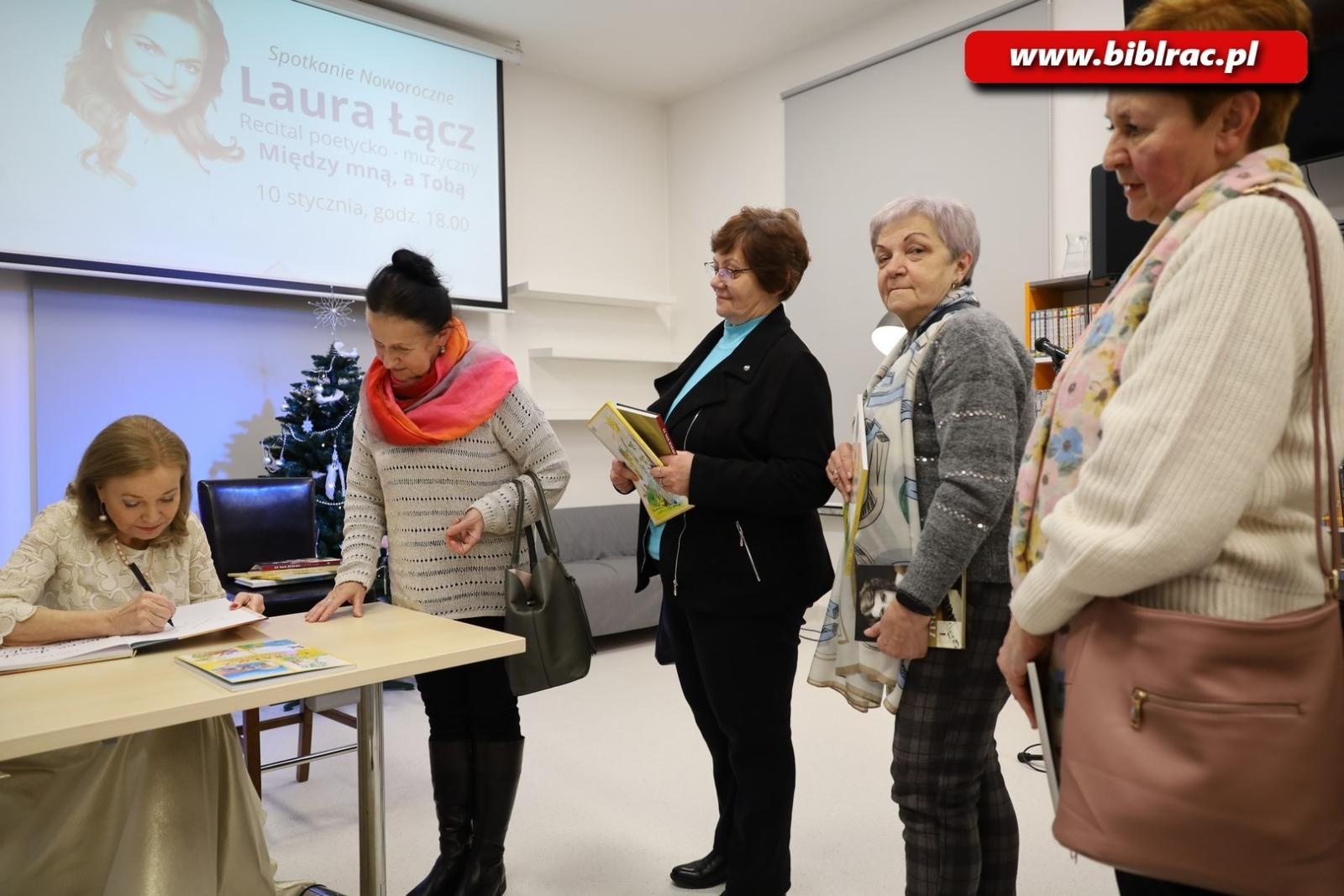 Zdjęcie w galerii na portalu naszraciborz.pl: Żeby nam się jeszcze chciało! Laura Łącz wystąpiła w raciborskiej bibliotece wiadomości z regionu