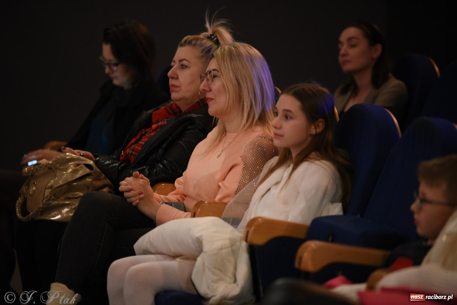 Zdjęcie w galerii na portalu naszraciborz.pl: Orkiestra Kameralna RCK i Perspektywa na debiucie Koncertów zimowych wiadomości z regionu