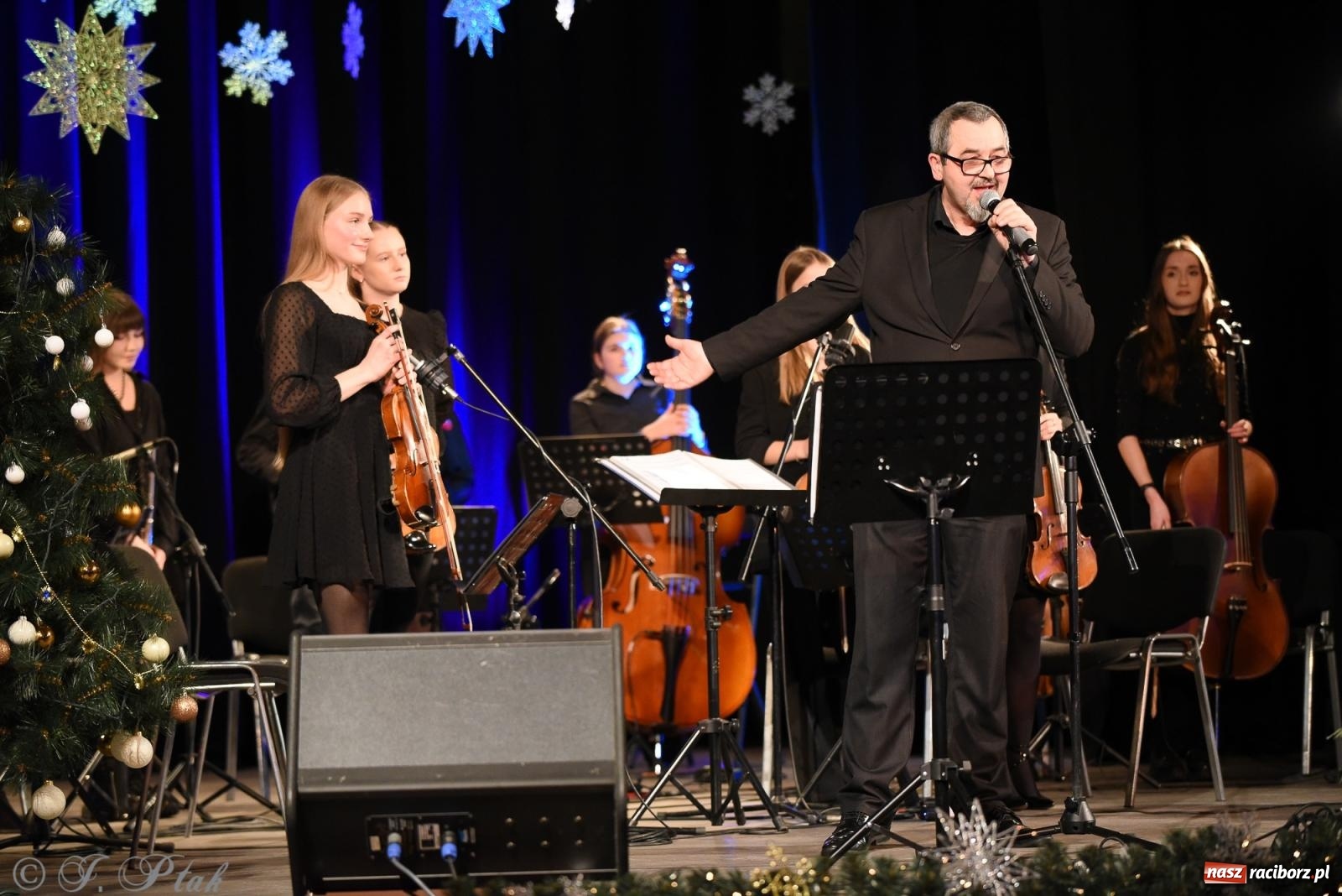 Zdjęcie w galerii na portalu naszraciborz.pl: Orkiestra Kameralna RCK i Perspektywa na debiucie Koncertów zimowych wiadomości z regionu