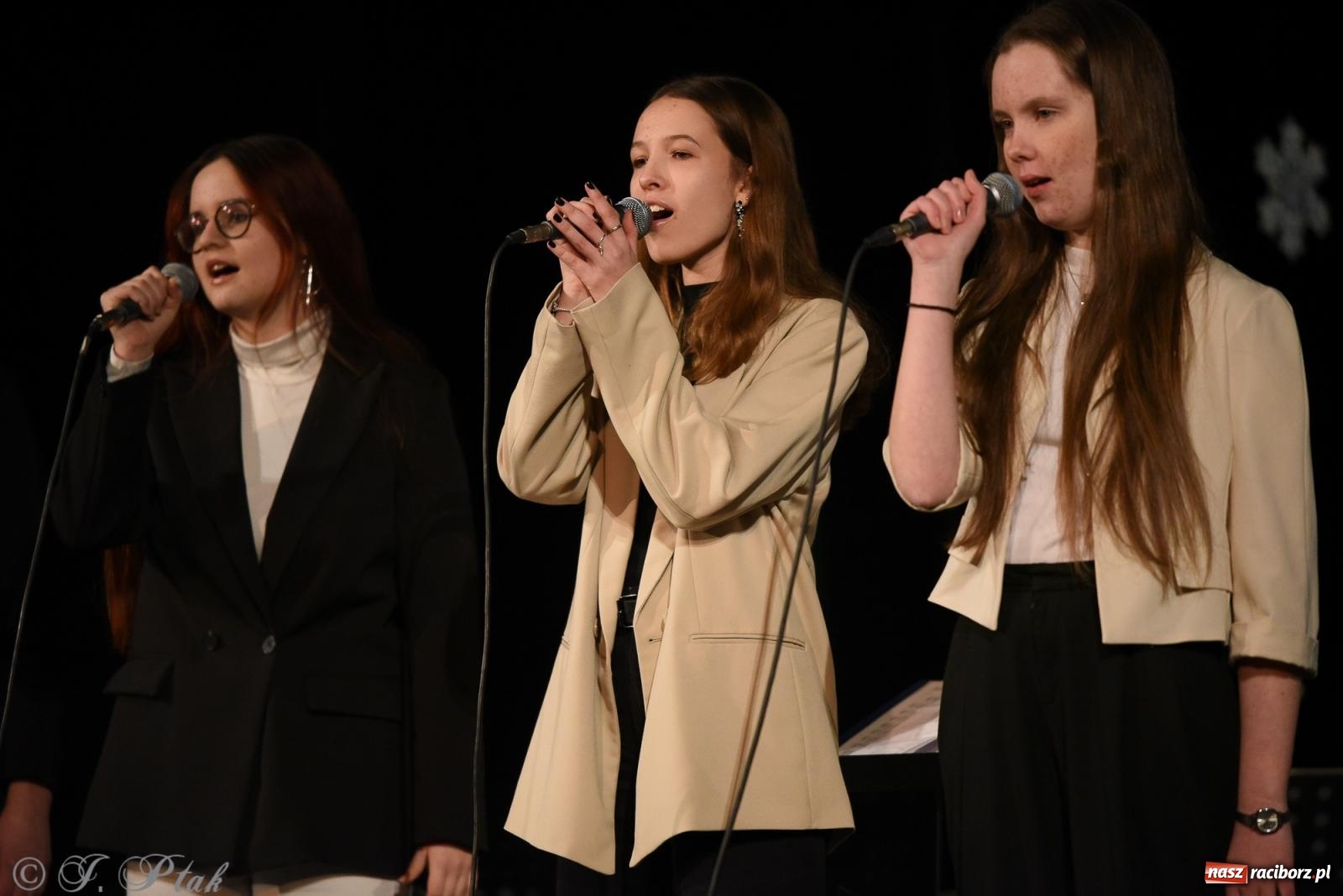 Zdjęcie w galerii na portalu naszraciborz.pl: Orkiestra Kameralna RCK i Perspektywa na debiucie Koncertów zimowych wiadomości z regionu