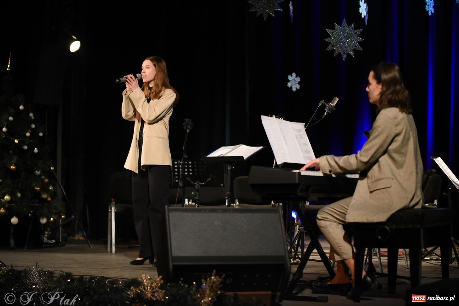 Zdjęcie w galerii na portalu naszraciborz.pl: Orkiestra Kameralna RCK i Perspektywa na debiucie Koncertów zimowych wiadomości z regionu