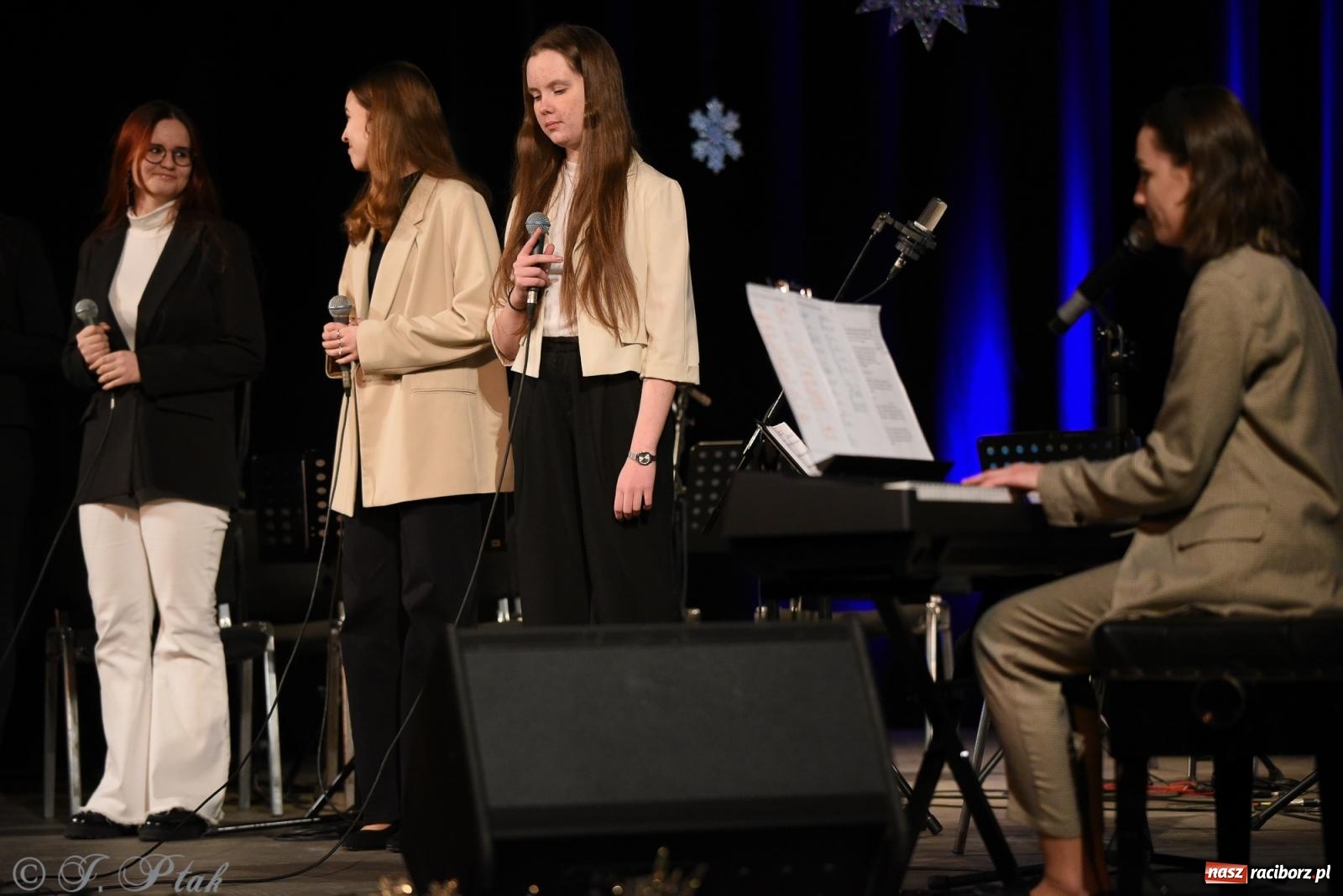 Zdjęcie w galerii na portalu naszraciborz.pl: Orkiestra Kameralna RCK i Perspektywa na debiucie Koncertów zimowych wiadomości z regionu