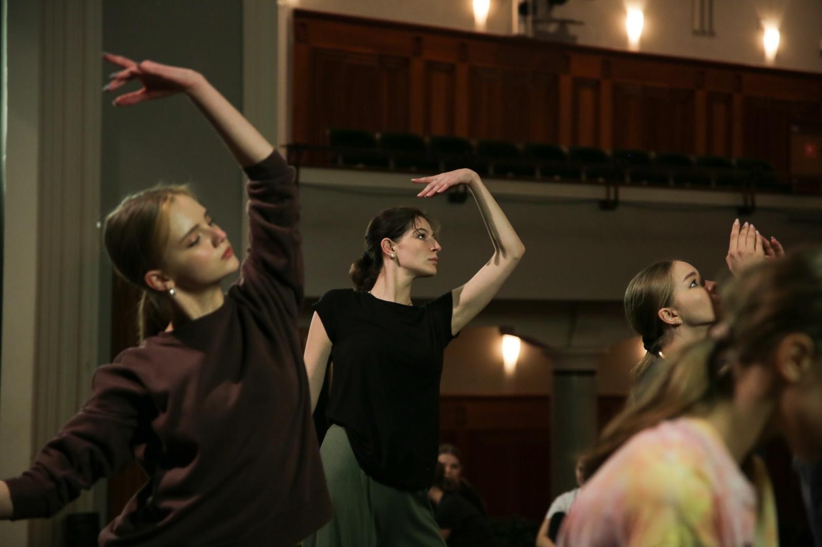 Zdjęcie w galerii na portalu naszraciborz.pl: Awangardowa Edukacja Kulturalna B. Schaeffera w RCK [FOTO i WIDEO] wiadomości z regionu