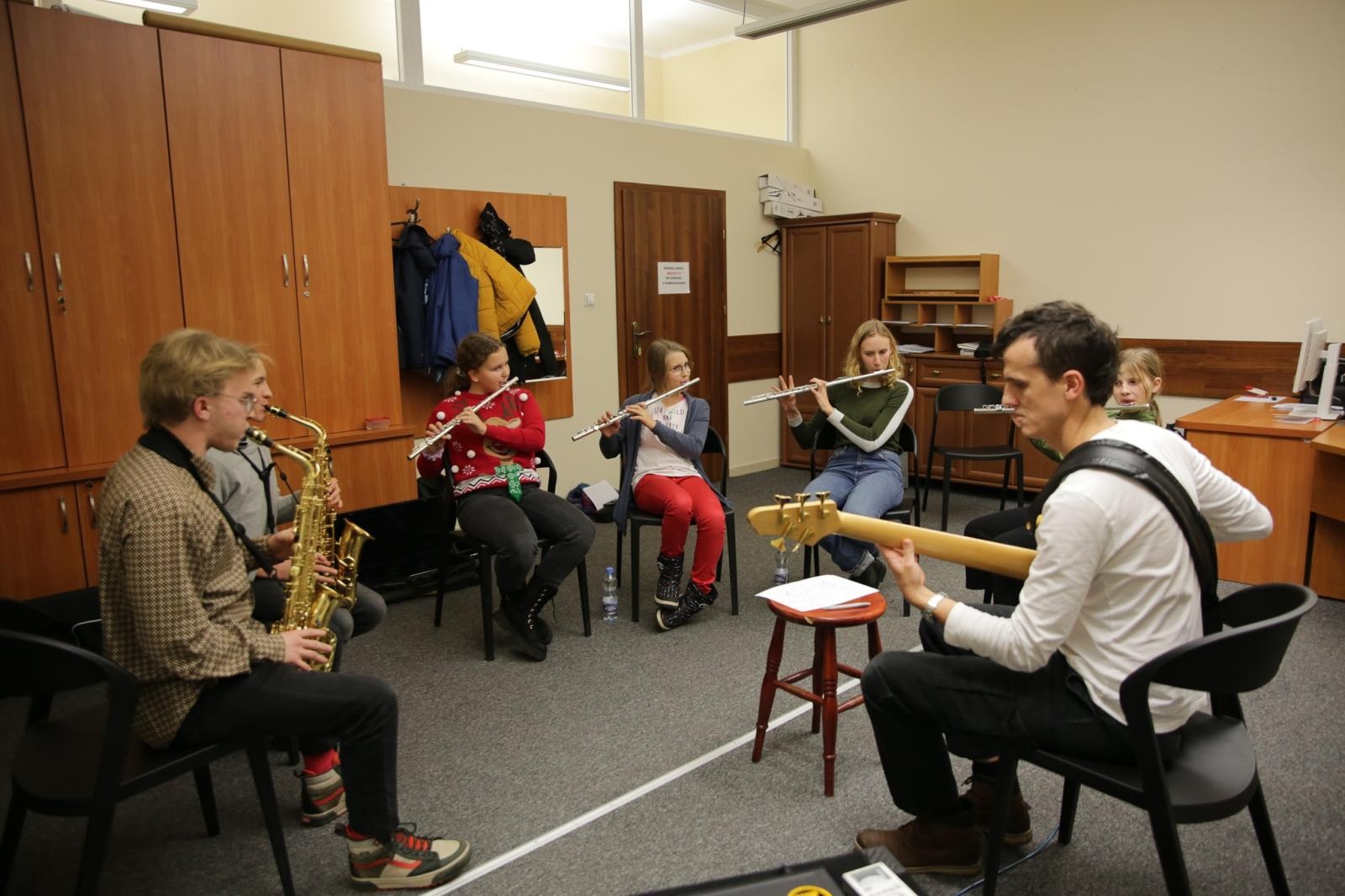Zdjęcie w galerii na portalu naszraciborz.pl: Awangardowa Edukacja Kulturalna B. Schaeffera w RCK [FOTO i WIDEO] wiadomości z regionu