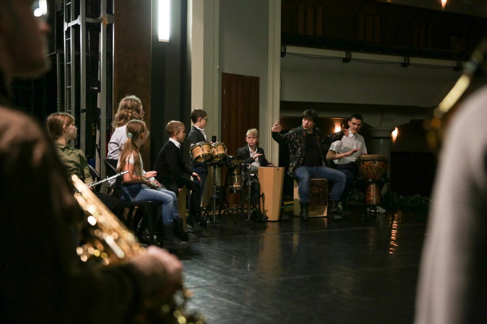 Zdjęcie w galerii na portalu naszraciborz.pl: Awangardowa Edukacja Kulturalna B. Schaeffera w RCK [FOTO i WIDEO] wiadomości z regionu