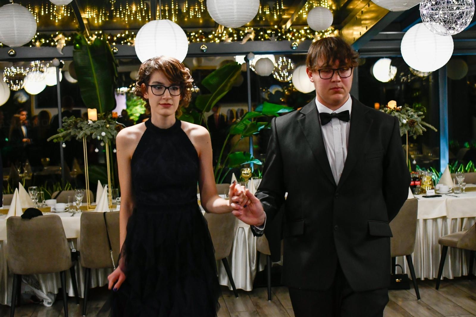 Zdjęcie w galerii na portalu naszraciborz.pl: Studniówka Diecezjalnego LO w Raciborzu [FOTO i WIDEO] wiadomości z regionu