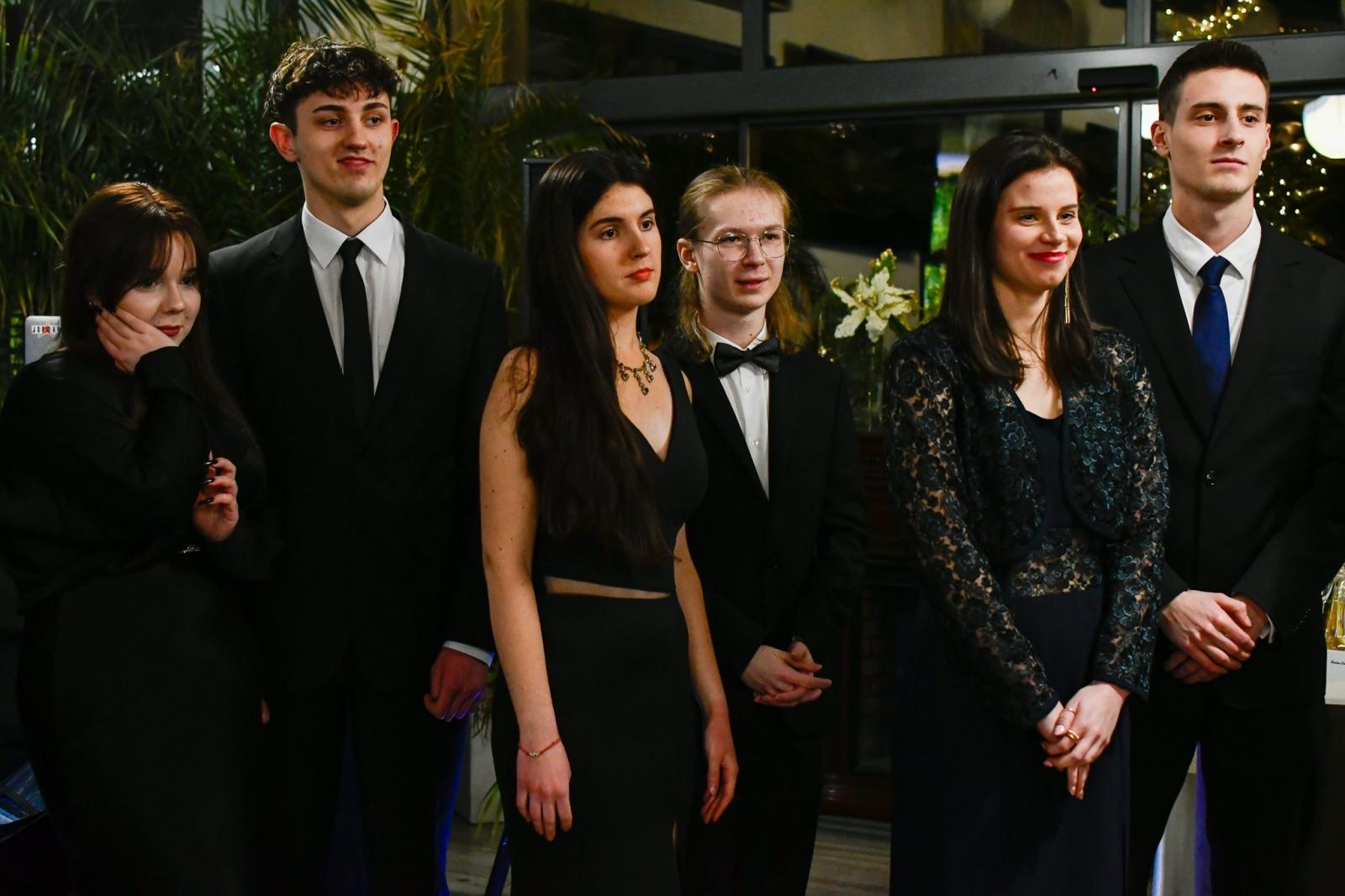 Zdjęcie w galerii na portalu naszraciborz.pl: Studniówka Diecezjalnego LO w Raciborzu [FOTO i WIDEO] wiadomości z regionu