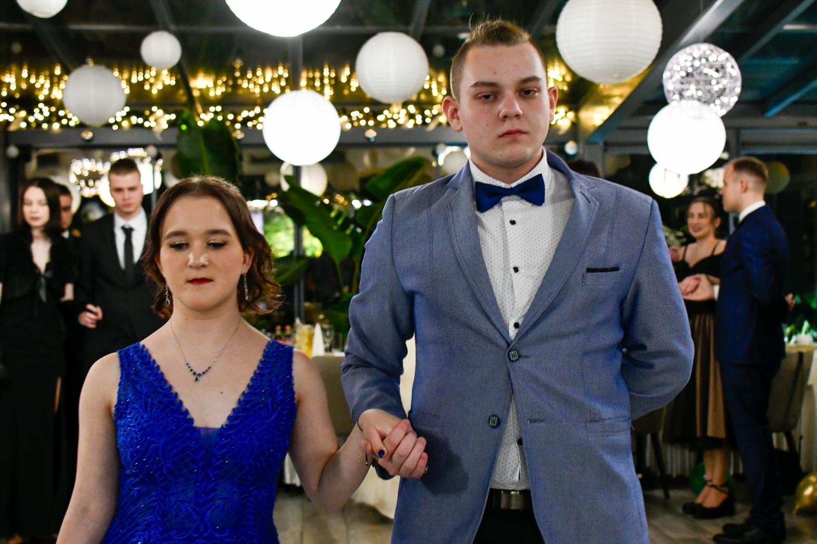 Zdjęcie w galerii na portalu naszraciborz.pl: Studniówka Diecezjalnego LO w Raciborzu [FOTO i WIDEO] wiadomości z regionu