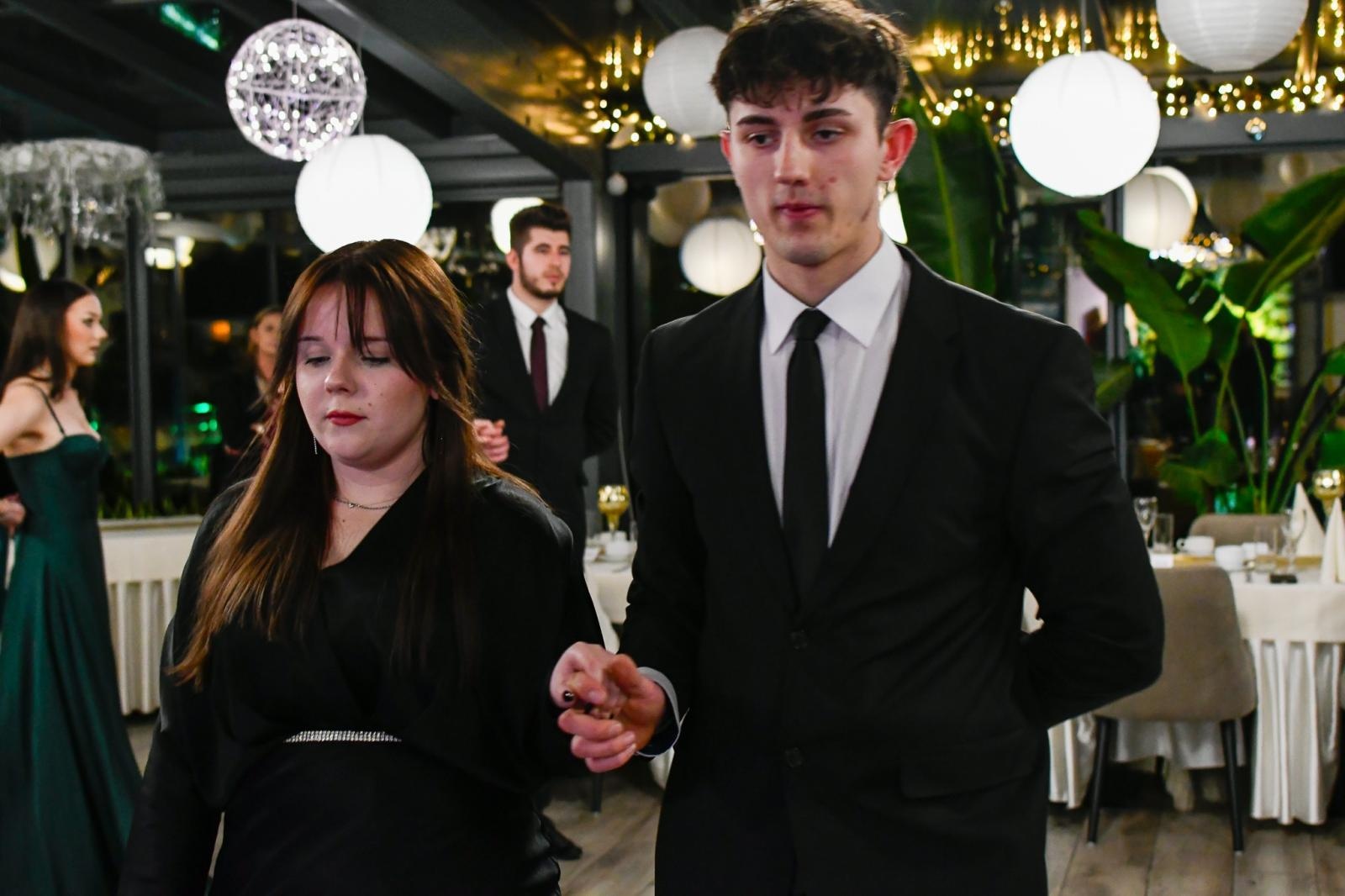 Zdjęcie w galerii na portalu naszraciborz.pl: Studniówka Diecezjalnego LO w Raciborzu [FOTO i WIDEO] wiadomości z regionu